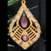 Load image into Gallery viewer, Wooden Fillagree Shield Diffuser Earring