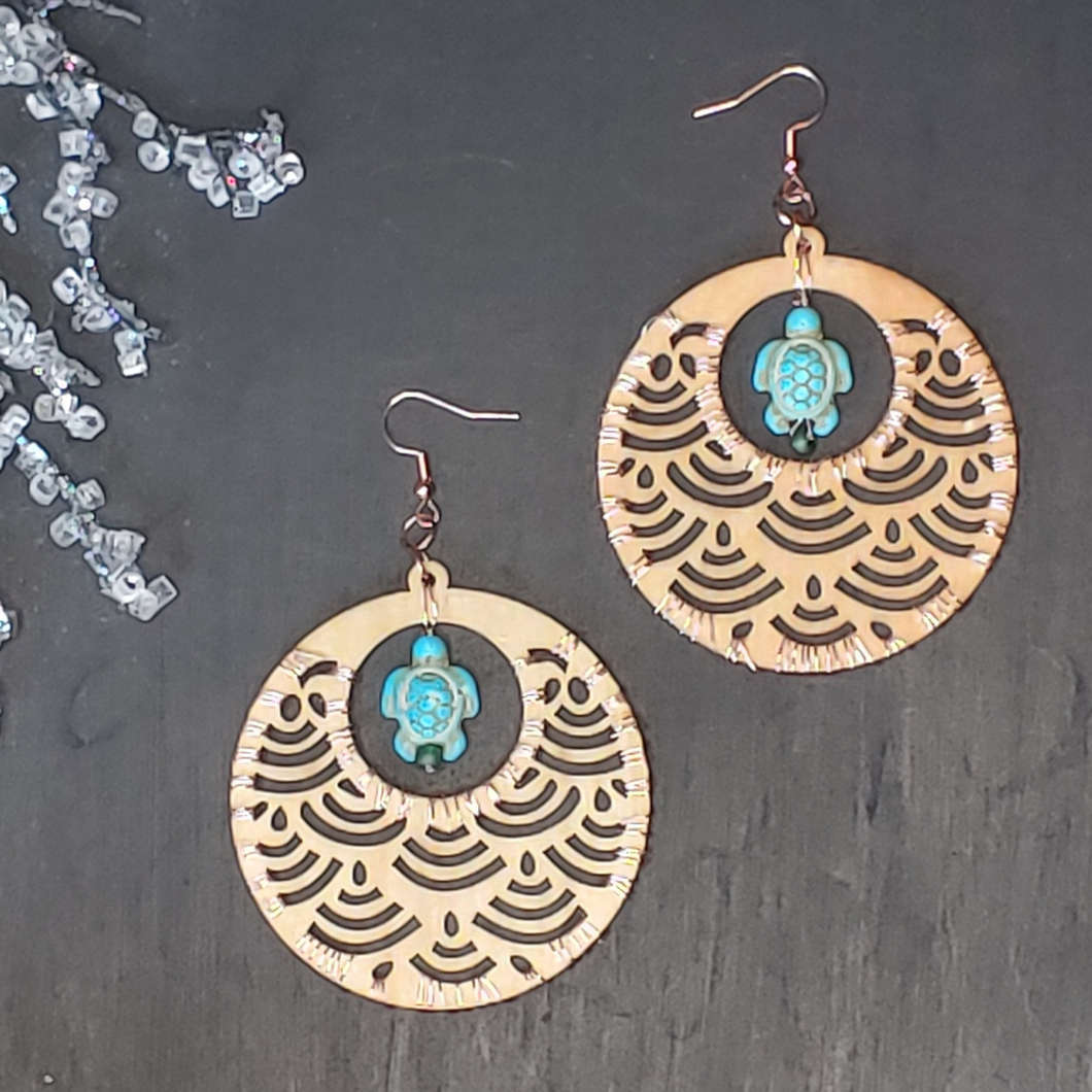 Wooden Fillagree Medallion/Turquoise Turtle