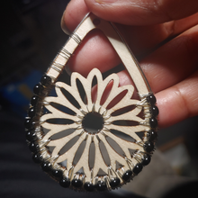 Load image into Gallery viewer, Daisy Aroma Therapy Earrings
